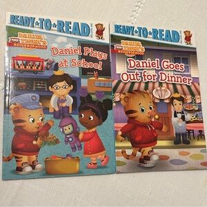 Book Lot of 2 paperbacks: Daniel Tiger’s Neighborhood - Ready to Read Series EUC
